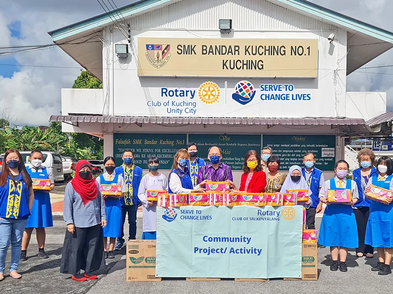 empowering-women-smkbandarkch1-sgtapang-cover.webp